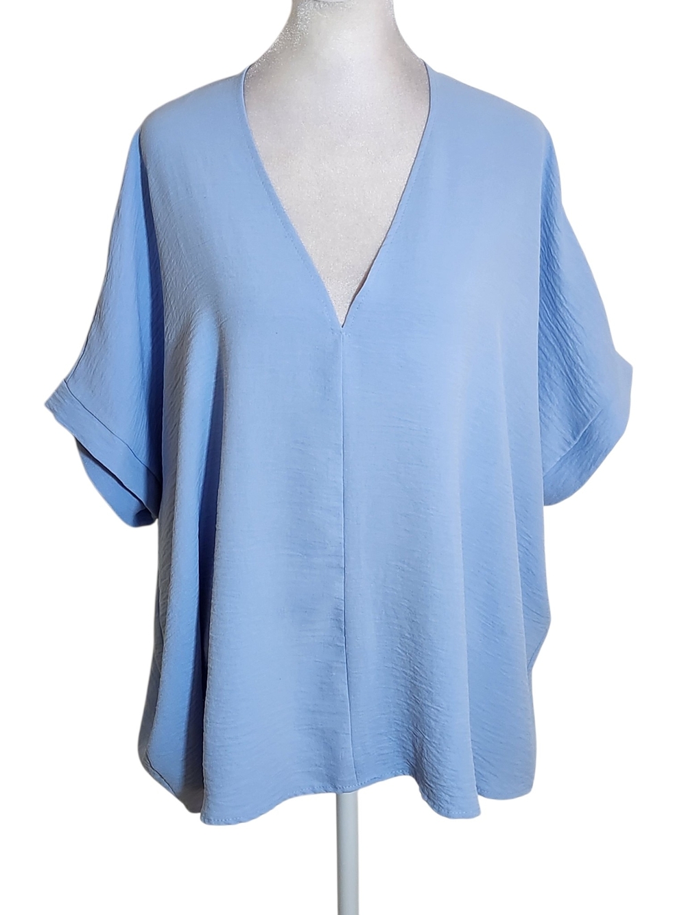 Urban Daizy Light Blue V-Neck Blouse Size Medium